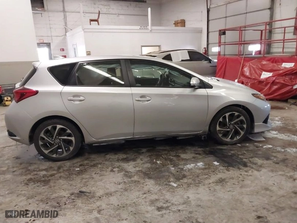 2018 Toyota Corolla iM with VIN JTNKARJE5JJ570605, listed as a IAAI auction lot 41401143 with 25,489 mi miles. Bid and sale history available at carsss.com. Image 14.