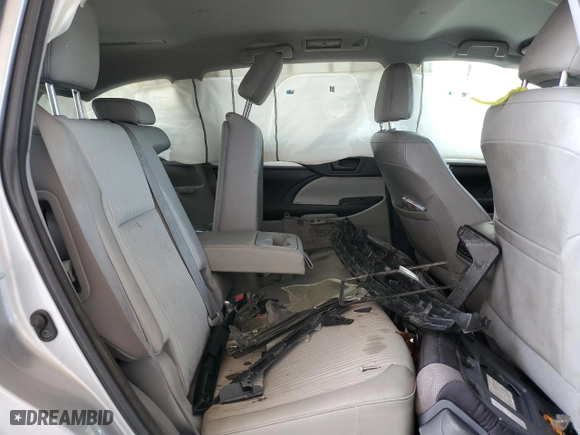 2016 Toyota Highlander LE Plus with VIN 5TDZKRFH9GS124343, listed as a Copart auction lot 53034575 with 76,353 mi miles and Salvage Title. Bid and sale history available at carsss.com. Image 11.