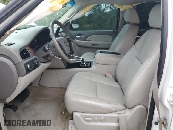 2008 Chevrolet Suburban LT w/2LT with VIN 3GNFK16318G141833, listed as a Copart auction lot 67261104 with 164,522 mi miles and Salvage Title. Bid and sale history available at carsss.com. Image 7.
