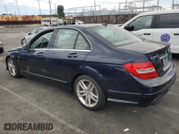 2012 Mercedes-Benz C 250 Sport с VIN WDDGF4HB0CA627652, выставлен на аукционе Copart как лот 65269385 с пробегом 112 504 миль миль и Чистый • Clean title. История ставок и продаж доступна на DreamBid. Изображение 2.