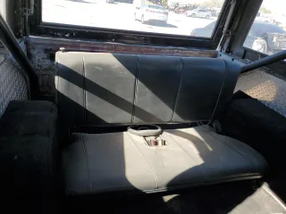 1976 Ford Bronco z VIN U15GLB56086, wystawiony jako Copart lot #74910244 z przebiegiem Nie podano mil oraz Czysty tytuł • Clean title. Historia ofert i sprzedaży dostępna na DreamBid. Obrazek 6.