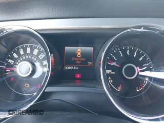 2014 Ford Mustang V6 z VIN 1ZVBP8EM5E5213273, wystawiony jako IAAI lot #41833081 z przebiegiem 123 857 mil mil oraz . Historia ofert i sprzedaży dostępna na DreamBid. Obrazek 7.