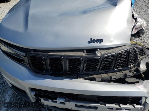 2022 Jeep Grand Cherokee Altitude z VIN 1C4RJJAG6N8548647, wystawiony jako Copart lot #55515905 z przebiegiem 62 225 mil mil oraz Szkoda całkowita • Salvage title. Historia ofert i sprzedaży dostępna na DreamBid. Obrazek 12.