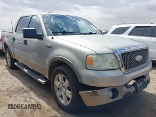 2006 Ford F-150 XLT with VIN 1FTPW12V16FA75565, listed as a IAAI auction lot 41702554 with 205,376 mi miles. Bid and sale history available at carsss.com. Image 1.