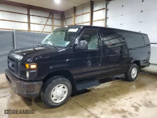 2013 Ford Econoline Wagon XL with VIN 1FBSS3BLXDDB03571, listed as a Copart auction lot 51635685 with 121,439 mi miles and Clean Title. Bid and sale history available at carsss.com. Image 1.