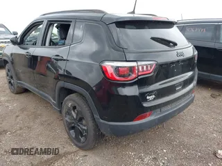 2018 Jeep Compass Altitude with VIN 3C4NJDBB3JT453154, listed as a IAAI auction lot 41967510 with Not Provided miles and . Bid and sale history available at carsss.com. Image 3.