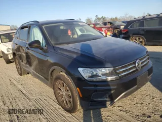 2020 Volkswagen Tiguan SE with VIN 3VV3B7AX5LM139832, listed as a Copart auction lot 47030415 with 70,894 mi miles and Salvage Title. Bid and sale history available at DreamBid. Image 4.