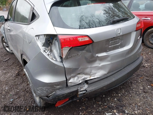 2018 Honda HR-V LX with VIN 3CZRU6H32JG728908, listed as a IAAI auction lot 41924812 with 69,315 mi miles. Bid and sale history available at carsss.com. Image 6.
