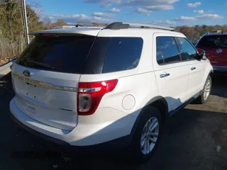 2014 Ford Explorer XLT with VIN 1FM5K7D87EGB50030, listed as a IAAI auction lot 40999068 with 110,455 mi miles and . Bid and sale history available at carsss.com. Image 4.