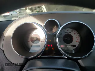 2008 Pontiac Solstice z VIN 1G2MC35B18Y124560, wystawiony jako Copart lot #49916045 z przebiegiem 176 918 mil mil oraz Szkoda całkowita • Salvage title. Historia ofert i sprzedaży dostępna na DreamBid. Obrazek 9.