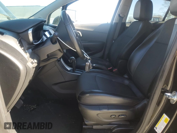 2022 Chevrolet Trax LT with VIN KL7CJPSM2NB520387, listed as a Copart auction lot 47321075 with 48,746 mi miles and Salvage Title. Bid and sale history available at carsss.com. Image 7.