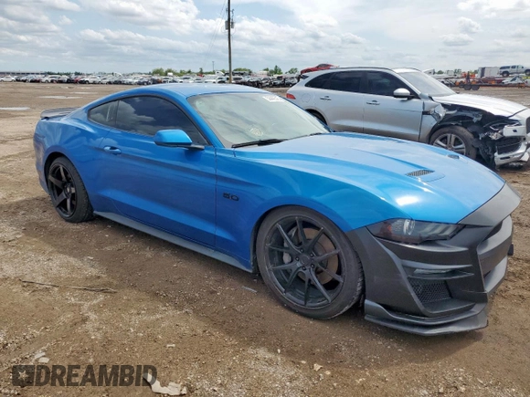 2019 Ford Mustang GT z VIN 1FA6P8CF5K5125141, wystawiony jako Copart lot #58449545 z przebiegiem 131 511 mil mil oraz Czysty tytuł • Clean title. Historia ofert i sprzedaży dostępna na DreamBid. Obrazek 4.