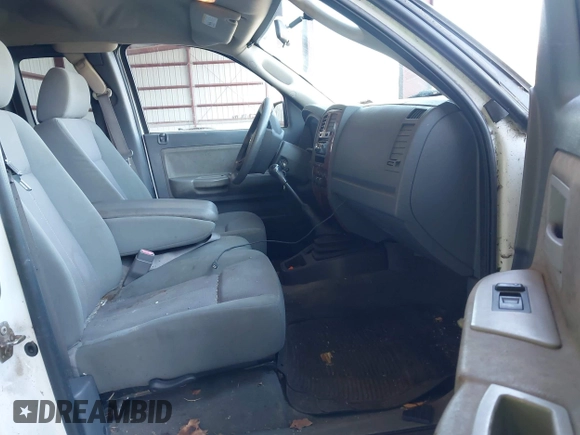 2005 Dodge Dakota SLT with VIN 1D7HE42K85S295098, listed as a IAAI auction lot 41902117 with 93,750 mi miles and . Bid and sale history available at carsss.com. Image 8.