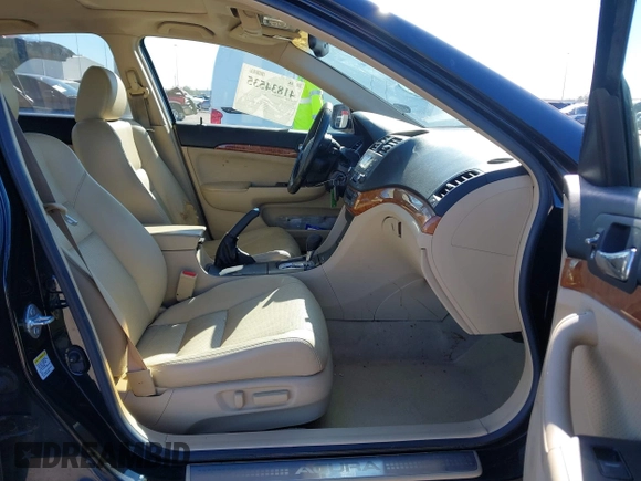 2006 Acura TSX with VIN JH4CL96846C027195, listed as a IAAI auction lot 41834535 with 260,706 mi miles. Bid and sale history available at carsss.com. Image 5.