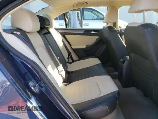 2012 Volkswagen Jetta SEL with VIN 3VWLP7AJ8CM372757, listed as a Copart auction lot 44058775 with 105,090 mi miles and Salvage title. Bid and sale history available at DreamBid. Image 10.