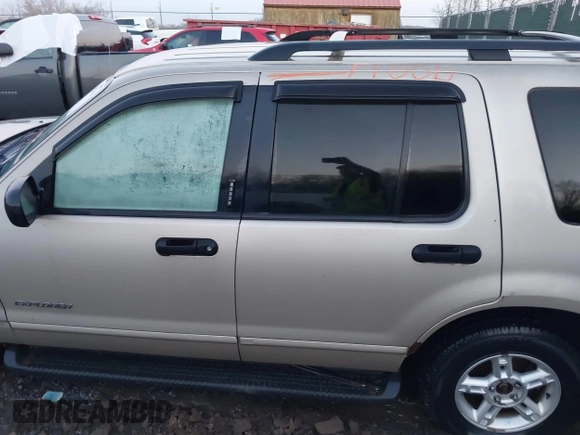 2004 Ford Explorer XLT z VIN 1FMZU73K04UB14916, wystawiony jako IAAI lot #41782710 z przebiegiem Nie podano mil oraz . Historia ofert i sprzedaży dostępna na DreamBid. Obrazek 6.