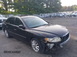 2006 Hyundai Azera SE with VIN KMHFC46F96A118471, listed as a IAAI auction lot 40162578 with 125,070 mi miles and . Bid and sale history available at DreamBid. Image 1.