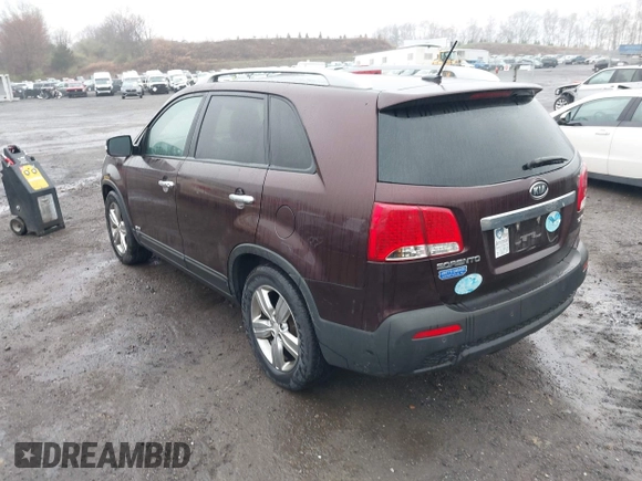 2013 Kia Sorento EX with VIN 5XYKUDA27DG385240, listed as a IAAI auction lot 41989061 with 266,169 mi miles. Bid and sale history available at carsss.com. Image 3.
