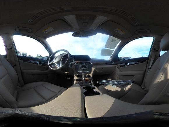 2012 Mercedes-Benz C 350 Sport с VIN WDDGF5HB0CR196754, выставлен на аукционе IAAI как лот 42581471 с пробегом 86 265 миль миль и . История ставок и продаж доступна на DreamBid. Изображение 18.