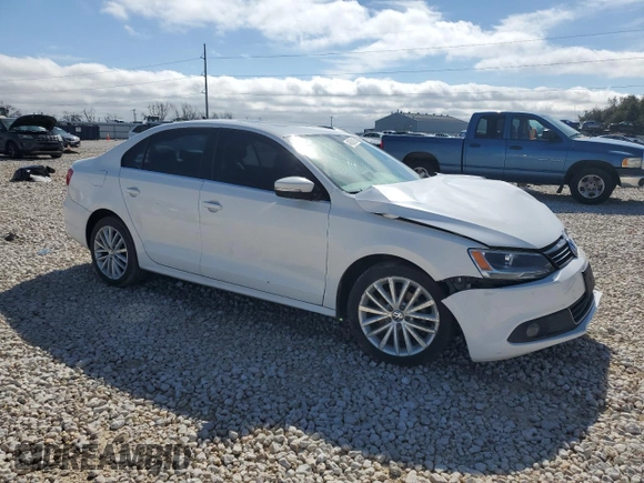 2013 Volkswagen Jetta SEL с VIN 3VWLX7AJ7DM366272, выставлен на аукционе Copart как лот 46352915 с пробегом 201 077 миль миль и Списание • Salvage title. История ставок и продаж доступна на DreamBid. Изображение 4.