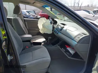 2004 Toyota Camry LE with VIN 4T1BF32KX4U078562, listed as a IAAI auction lot 41849865 with 1 mi miles. Bid and sale history available at carsss.com. Image 5.
