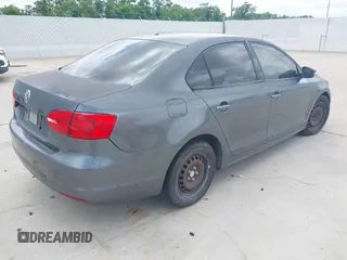 2011 Volkswagen Jetta SE с VIN 3VWDX7AJ5BM327343, выставлен на аукционе IAAI как лот 42685354 с пробегом 272 384 миль миль и . История ставок и продаж доступна на DreamBid. Изображение 4.