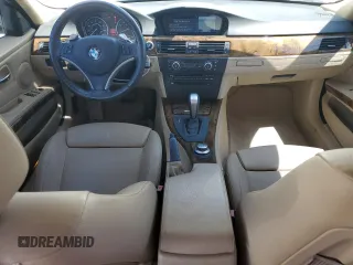 2008 BMW 3 Series 335i z VIN WBAVB73538KY63713, wystawiony jako Copart lot #56179545 z przebiegiem 82 967 mil mil oraz Szkoda całkowita • Salvage title. Historia ofert i sprzedaży dostępna na DreamBid. Obrazek 8.