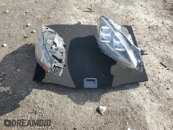 2021 Ford Escape Titanium Hybrid z VIN 1FMCU9DZ9MUA18764, wystawiony jako Copart lot #78848764 z przebiegiem 89 499 mil mil oraz Nie do naprawy • Non repairable. Historia ofert i sprzedaży dostępna na DreamBid. Obrazek 13.