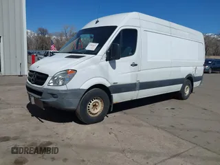 2011 Mercedes-Benz Sprinter Cargo with VIN WD3PE8CB5B5607099, listed as a IAAI auction lot 41802421 with 286,420 mi miles. Bid and sale history available at carsss.com. Image 17.
