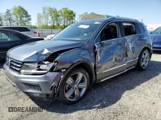 2020 Volkswagen Tiguan SE z VIN 3VV3B7AX8LM102502, wystawiony jako Copart lot #52428635 z przebiegiem 50 778 mil mil oraz Szkody całkowita. Historia ofert i sprzedaży dostępna na DreamBid. Obrazek 1.