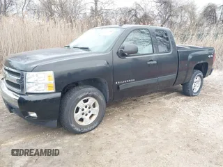 2007 Chevrolet Silverado 1500 1LT with VIN 2GCEK19J271577984, listed as a IAAI auction lot 41736967 with 224,716 mi miles and . Bid and sale history available at DreamBid. Image 2.
