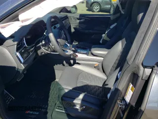 2023 Audi RS Q8 z VIN WU1ARBF18PD005006, wystawiony jako Copart lot #70642564 z przebiegiem 16 570 mil mil oraz Szkoda całkowita • Salvage title. Historia ofert i sprzedaży dostępna na DreamBid. Obrazek 7.