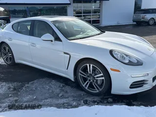 2014 Porsche Panamera z VIN WP0AA2A79EL005079, wystawiony jako Copart lot #44837495 z przebiegiem 62 963 mil mil oraz Tytuł czysty. Historia ofert i sprzedaży dostępna na DreamBid. Obrazek 1.