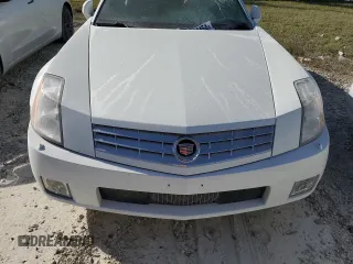 2008 Cadillac XLR z VIN 1G6YV36A285601305, wystawiony jako Copart lot #76724454 z przebiegiem Nie podano mil oraz Nie do naprawy. Historia ofert i sprzedaży dostępna na DreamBid. Obrazek 11.