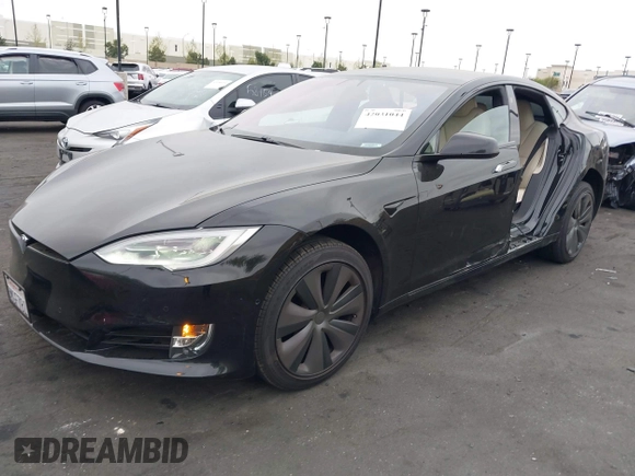 2020 Tesla Model S Long Range с VIN 5YJSA1E23LF390913, выставлен на аукционе IAAI как лот 42031044 с пробегом 93 403 миль миль и . История ставок и продаж доступна на DreamBid. Изображение 20.
