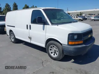2014 Chevrolet Express Cargo z VIN 1GCSGAFXXE1200920, wystawiony jako IAAI lot #42637911 z przebiegiem 205 182 mil mil oraz . Historia ofert i sprzedaży dostępna na DreamBid. Obrazek 1.