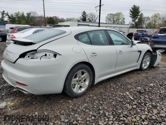2015 Porsche Panamera 4 z VIN WP0AA2A72FL000789, wystawiony jako Copart lot #51923145 z przebiegiem 138 411 mil mil oraz Szkoda całkowita • Salvage title. Historia ofert i sprzedaży dostępna na DreamBid. Obrazek 3.