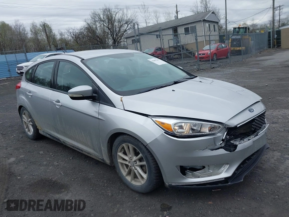 2015 Ford Focus SE with VIN 1FADP3K27FL245114, listed as a IAAI auction lot 42081284 with 90,527 mi miles. Bid and sale history available at carsss.com. Image 1.