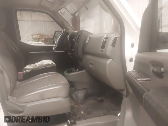 2019 Nissan NV Cargo S z VIN 1N6BF0KM4KN808359, wystawiony jako IAAI lot #42340241 z przebiegiem 183 788 mil mil oraz . Historia ofert i sprzedaży dostępna na DreamBid. Obrazek 5.