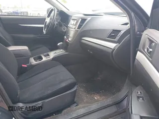 2013 Subaru Outback Premium z VIN 4S4BRCGC0D3300377, wystawiony jako IAAI lot #42469361 z przebiegiem 156 300 mil mil oraz . Historia ofert i sprzedaży dostępna na DreamBid. Obrazek 5.