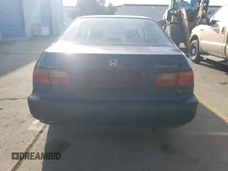 1995 Honda Civic DX z VIN 1HGEG8646SL012635, wystawiony jako Copart lot #81045074 z przebiegiem 167 736 mil mil oraz Czysty tytuł • Clean title. Historia ofert i sprzedaży dostępna na DreamBid. Obrazek 6.