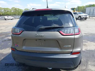 2019 Jeep Cherokee Latitude Plus with VIN 1C4PJLLB5KD184163, listed as a IAAI auction lot 41905051 with 247,574 mi miles. Bid and sale history available at carsss.com. Image 16.