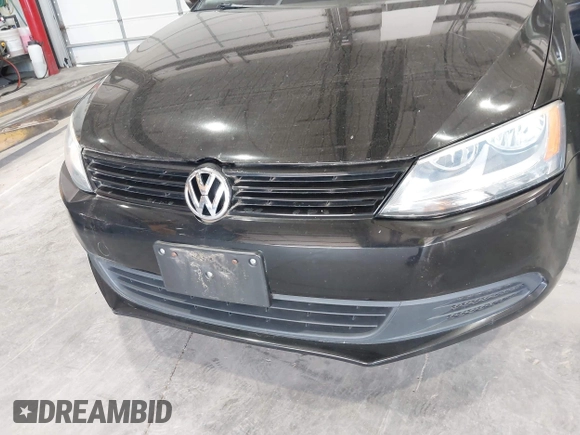 2011 Volkswagen Jetta TDI with VIN 3VWLL7AJ5BM128218, listed as a IAAI auction lot 42250334 with 184,169 mi miles and . Bid and sale history available at DreamBid. Image 6.