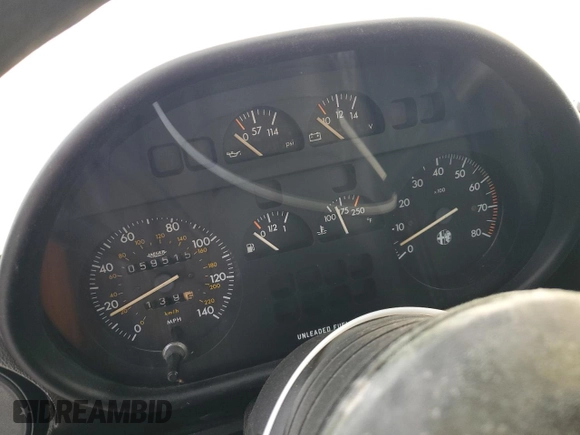1990 Alfa Romeo Spider z VIN ZARBA12G6L6001683, wystawiony jako Copart lot #75611344 z przebiegiem 59 515 mil mil oraz Szkoda całkowita • Salvage title. Historia ofert i sprzedaży dostępna na DreamBid. Obrazek 9.