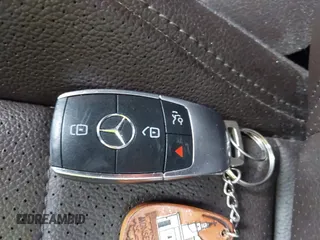 2020 Mercedes-Benz GLE 350 with VIN 4JGFB4KB1LA033657, listed as a IAAI auction lot 42162354 with 89,892 mi miles and . Bid and sale history available at DreamBid. Image 11.