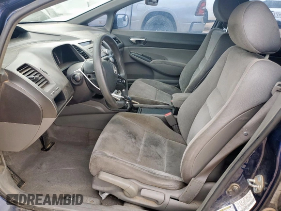 2006 Honda Civic LX z VIN 1HGFA165X6L031877, wystawiony jako Copart lot #59934095 z przebiegiem 187 365 mil mil oraz Czysty tytuł • Clean title. Historia ofert i sprzedaży dostępna na DreamBid. Obrazek 7.
