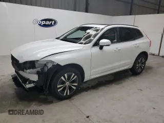 2023 Volvo XC60 Core z VIN YV4L12DV6P1266104, wystawiony jako Copart lot #59872595 z przebiegiem 62 981 mil mil oraz Czysty tytuł • Clean title. Historia ofert i sprzedaży dostępna na DreamBid. Obrazek 1.