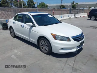 2012 Honda Accord EX-L z VIN 1HGCP3F80CA033703, wystawiony jako IAAI lot #42379923 z przebiegiem 95 458 mil mil oraz . Historia ofert i sprzedaży dostępna na DreamBid. Obrazek 1.