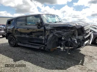 2024 GMC Hummer EV 2X with VIN 1GKB0NDE0RU109550, listed as a Copart auction lot 52746425 with 5,426 mi miles and Salvage Title. Bid and sale history available at carsss.com. Image 4.