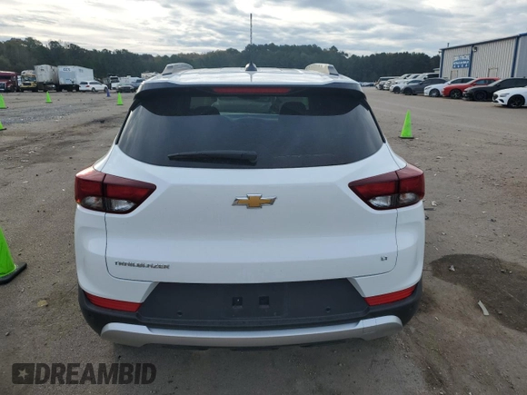2022 Chevrolet TrailBlazer LT with VIN KL79MPSL2NB070166, listed as a Copart auction lot 68268942 with 11,460 mi miles. Bid and sale history available at carsss.com. Image 6.